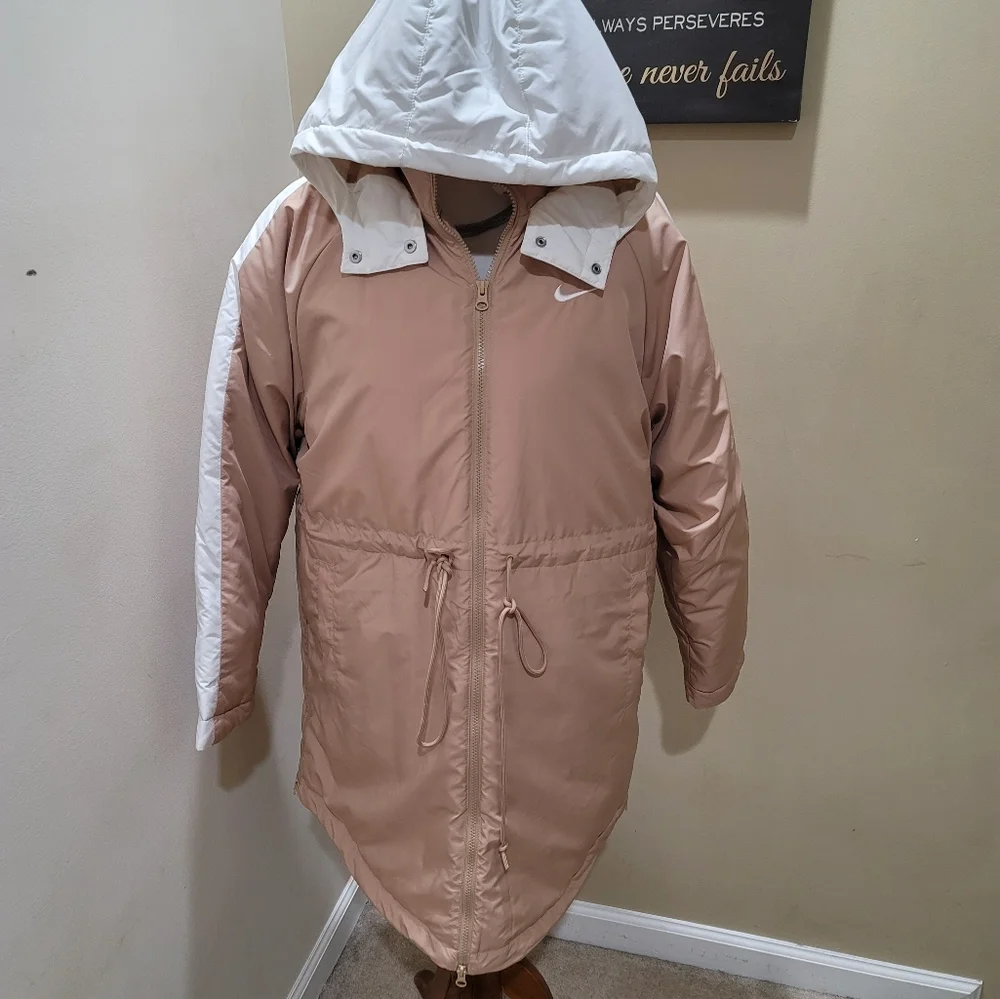 Nike Coat - Picture 6 of 6